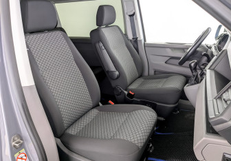 Подержанный автомобиль Volkswagen Caravelle 2020 года (24 фото)