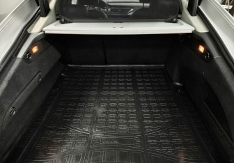 Подержанный автомобиль Audi A7 2012 года (14 фото)