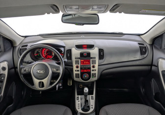 Подержанный автомобиль Kia Cerato Sedan 2009 года (14 фото)