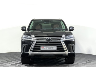 Подержанный автомобиль Lexus LX 2021 года (2 фото)
