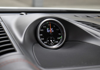 Подержанный автомобиль Porsche Cayenne 2014 года (21 фото)