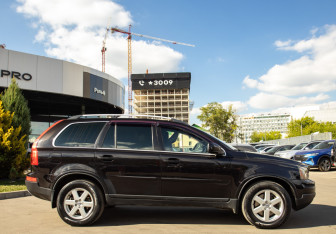 Подержанный автомобиль Volvo XC90 2009 года (3 фото)