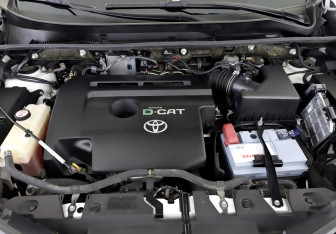 Подержанный автомобиль Toyota RAV4 2019 года (9 фото)