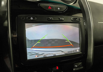 Подержанный автомобиль Renault Duster 2017 года (15 фото)