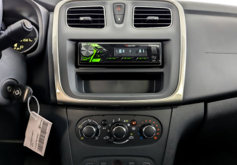 Подержанный автомобиль Renault Logan Sedan 2021 года (15 фото)