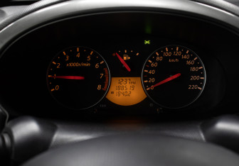 Подержанный автомобиль Nissan Micra Hatchback 2007 года (13 фото)