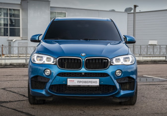 Подержанный автомобиль BMW X5 M 2015 года (2 фото)