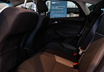 Подержанный автомобиль Ford Focus Hatchback 2012 года (8 фото)