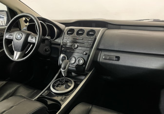 Подержанный автомобиль Mazda CX-7 2011 года (9 фото)