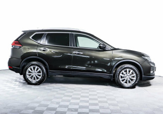 Подержанный автомобиль Nissan X-Trail 2018 года (4 фото)