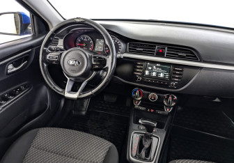 Подержанный автомобиль Kia Rio Hatchback 2019 года (25 фото)