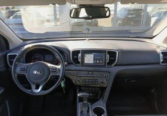 Подержанный автомобиль Kia Sportage 2017 года (12 фото)