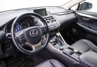 Подержанный автомобиль Lexus NX 2015 года (9 фото)