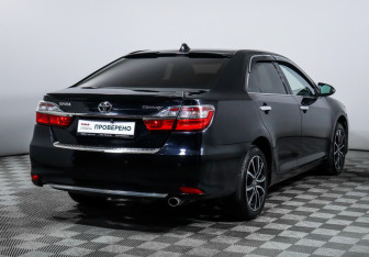 Подержанный автомобиль Toyota Camry Sedan 2016 года (5 фото)