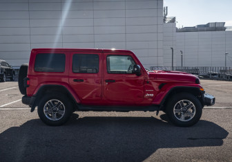 Подержанный автомобиль Jeep Wrangler 2018 года (6 фото)
