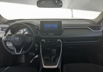 Подержанный автомобиль Toyota RAV4 2021 года (9 фото)