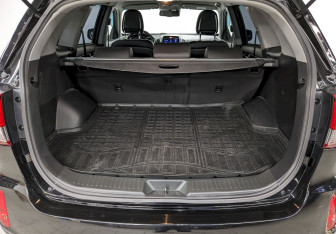 Подержанный автомобиль Kia Sorento 2019 года (10 фото)