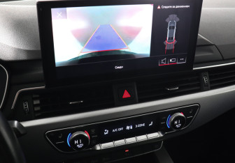 Подержанный автомобиль Audi A4 Sedan 2020 года (13 фото)