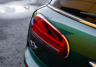 Подержанный автомобиль MINI Clubman Wagon 2019 года (15 фото)