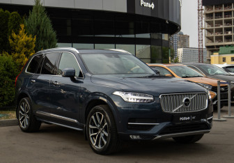 Подержанный автомобиль Volvo XC90 2018 года (2 фото)