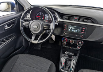Подержанный автомобиль Kia Rio Hatchback 2021 года (26 фото)