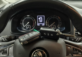 Подержанный автомобиль Skoda Karoq 2020 года (18 фото)