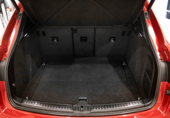 Подержанный автомобиль Porsche Macan 2017 года (33 фото)