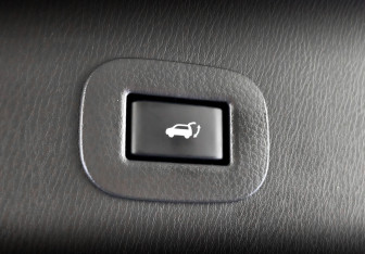 Подержанный автомобиль Infiniti QX80 2021 года (26 фото)