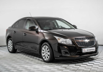 Подержанный автомобиль Chevrolet Cruze Sedan 2014 года (3 фото)