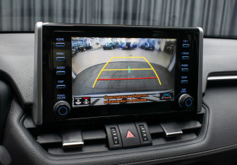 Подержанный автомобиль Toyota RAV4 2020 года (19 фото)