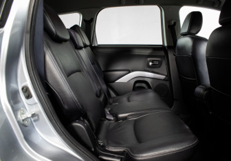 Подержанный автомобиль Mitsubishi Outlander 2010 года (9 фото)