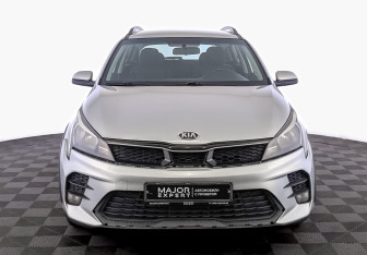 Подержанный автомобиль Kia Rio Hatchback 2021 года (2 фото)