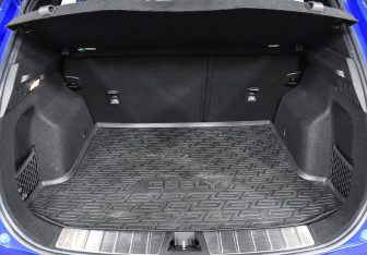 Подержанный автомобиль Geely Coolray 2020 года (19 фото)