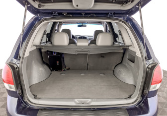 Подержанный автомобиль Hyundai Santa Fe 2008 года (10 фото)