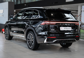 Подержанный автомобиль Geely Monjaro 2025 года (6 фото)