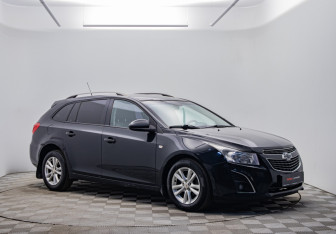 Подержанный автомобиль Chevrolet Cruze Wagon 2013 года (3 фото)