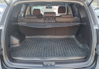 Подержанный автомобиль Hyundai Santa Fe 2010 года (12 фото)