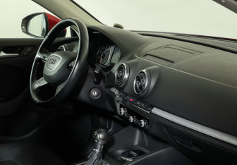Подержанный автомобиль Audi A3 Hatchback 2014 года (9 фото)
