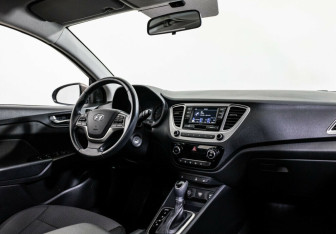 Подержанный автомобиль Hyundai Solaris Sedan 2019 года (5 фото)