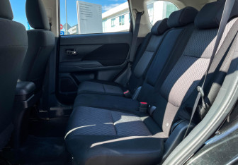 Подержанный автомобиль Mitsubishi Outlander 2013 года (10 фото)