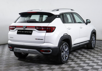Подержанный автомобиль Changan CS35PLUS 2020 года (3 фото)