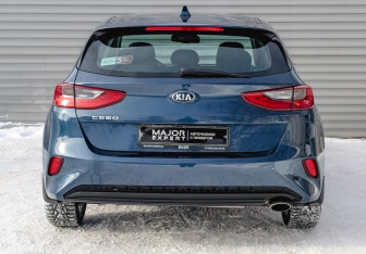 Подержанный автомобиль Kia Ceed Hatchback 2019 года (6 фото)