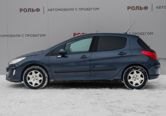 Подержанный автомобиль Peugeot 308 Hatchback 2009 года (8 фото)