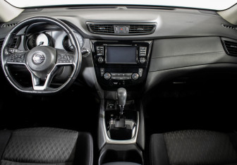 Подержанный автомобиль Nissan X-Trail 2020 года (11 фото)