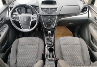 Подержанный автомобиль Opel Mokka 2014 года (10 фото)