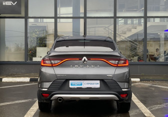 Подержанный автомобиль Renault Arkana 2019 года (6 фото)
