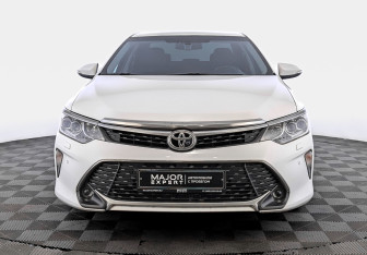 Подержанный автомобиль Toyota Camry Sedan 2017 года (2 фото)