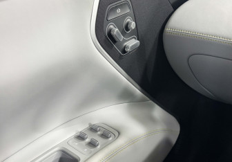 Подержанный автомобиль Avatr 11 2023 года (23 фото)