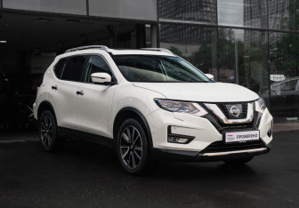 Подержанный автомобиль Nissan X-Trail 2021 года (3 фото)