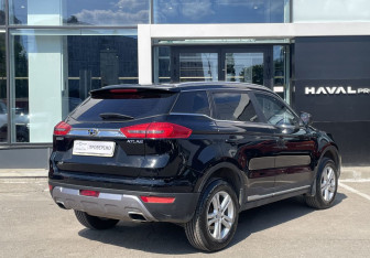 Подержанный автомобиль Geely Atlas 2020 года (5 фото)